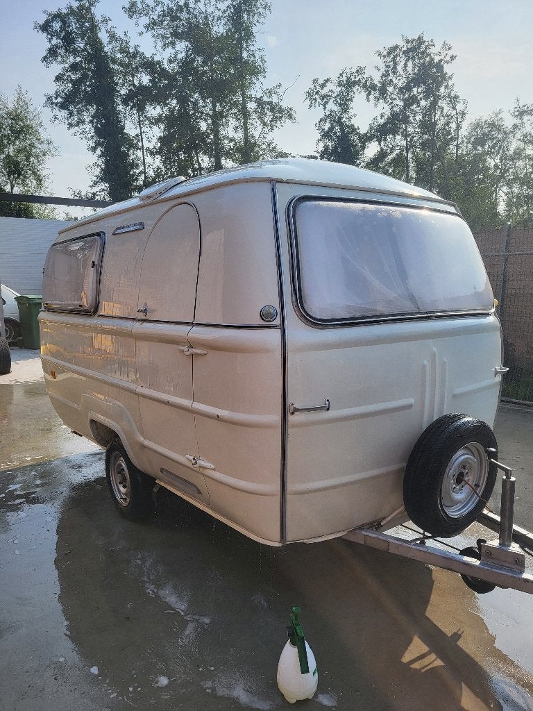Caravane bourgeois b36, Jusqu'à 4 m, Particulier, Siège standard, 500 - 750 kg