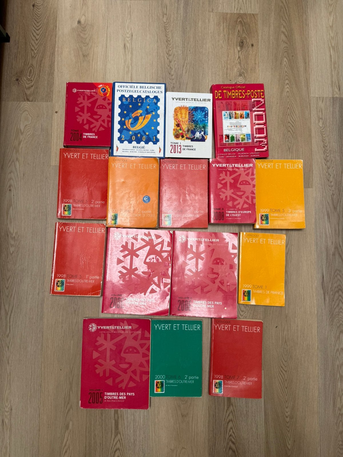 Lot 16 boeken postzegels timbres yvert tellier, Ophalen, Catalogus