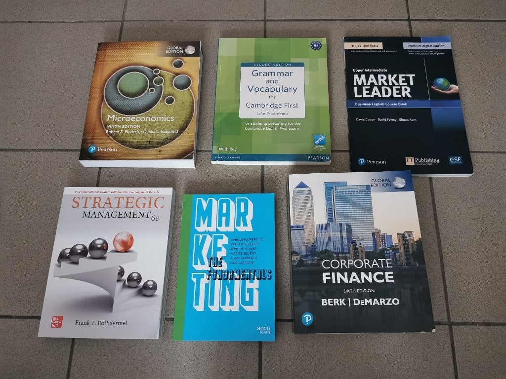 2de bachelor TEW boeken Uhasselt, Boeken, Ophalen