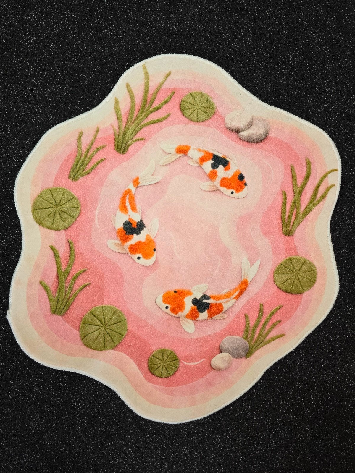 Tapis décoratif motif carpes koi rose 63x63cm neuf, Envoi