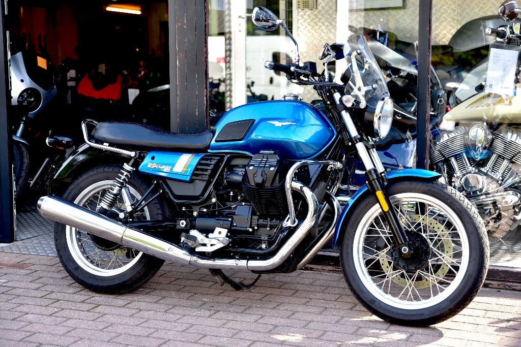MOTO GUZZI V7 III SPECIAL ***MOTOVERTE.BE***, 750 cc, 2 cilinders, Occasion, Bedrijf