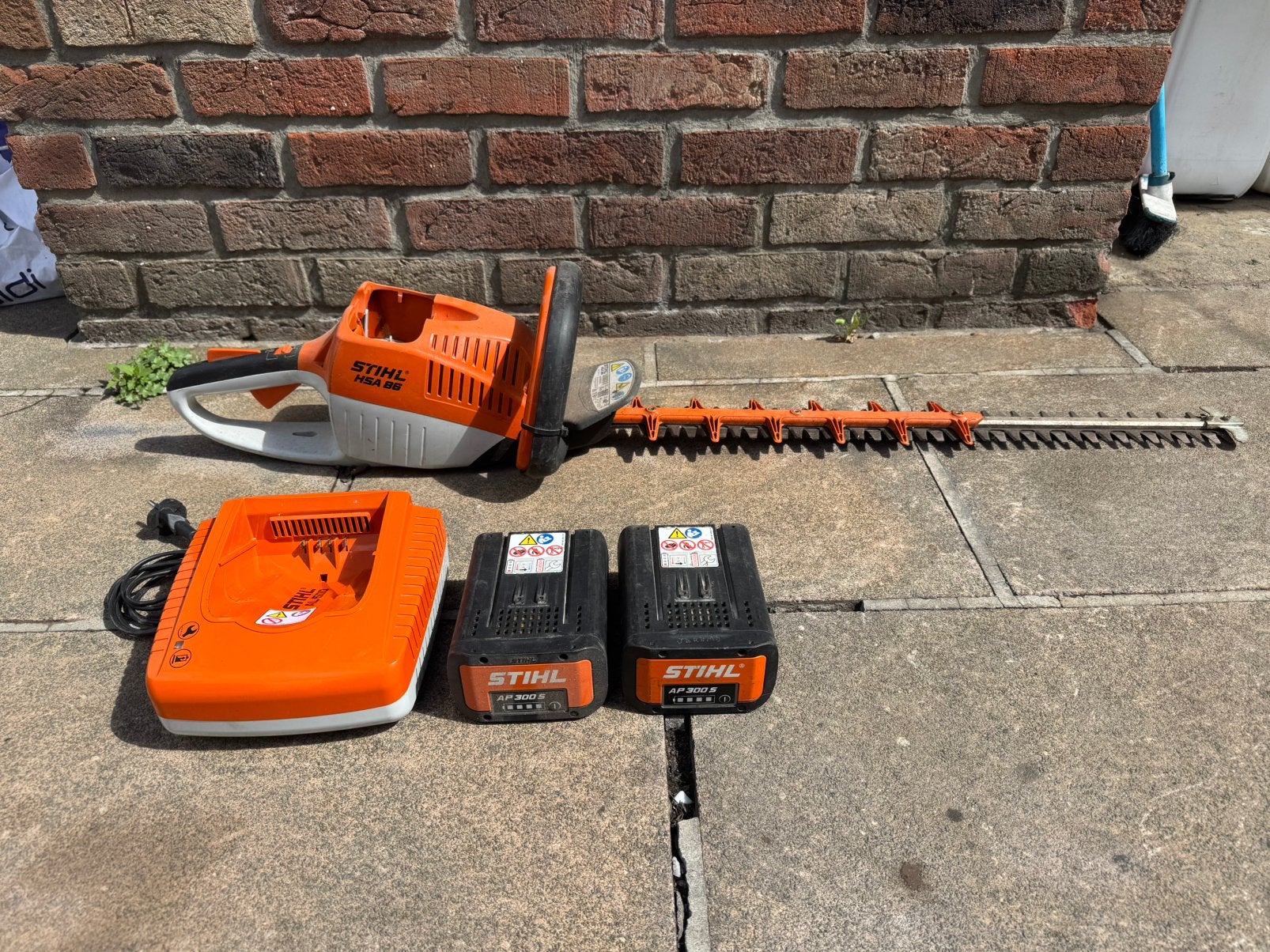 Taille-haies stihl HSA 86, Enlèvement, Utilisé, Batterie
