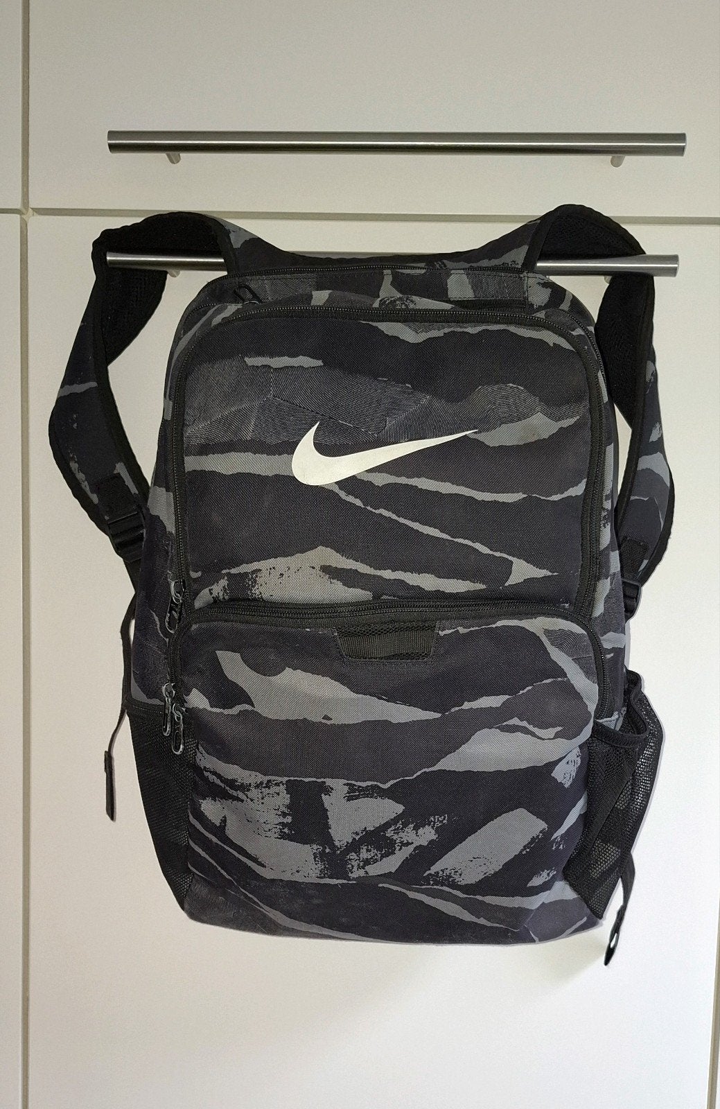 Schoolrugzak Nike als nieuw, Ophalen, 30 tot 40 cm, Rugtas, Zwart