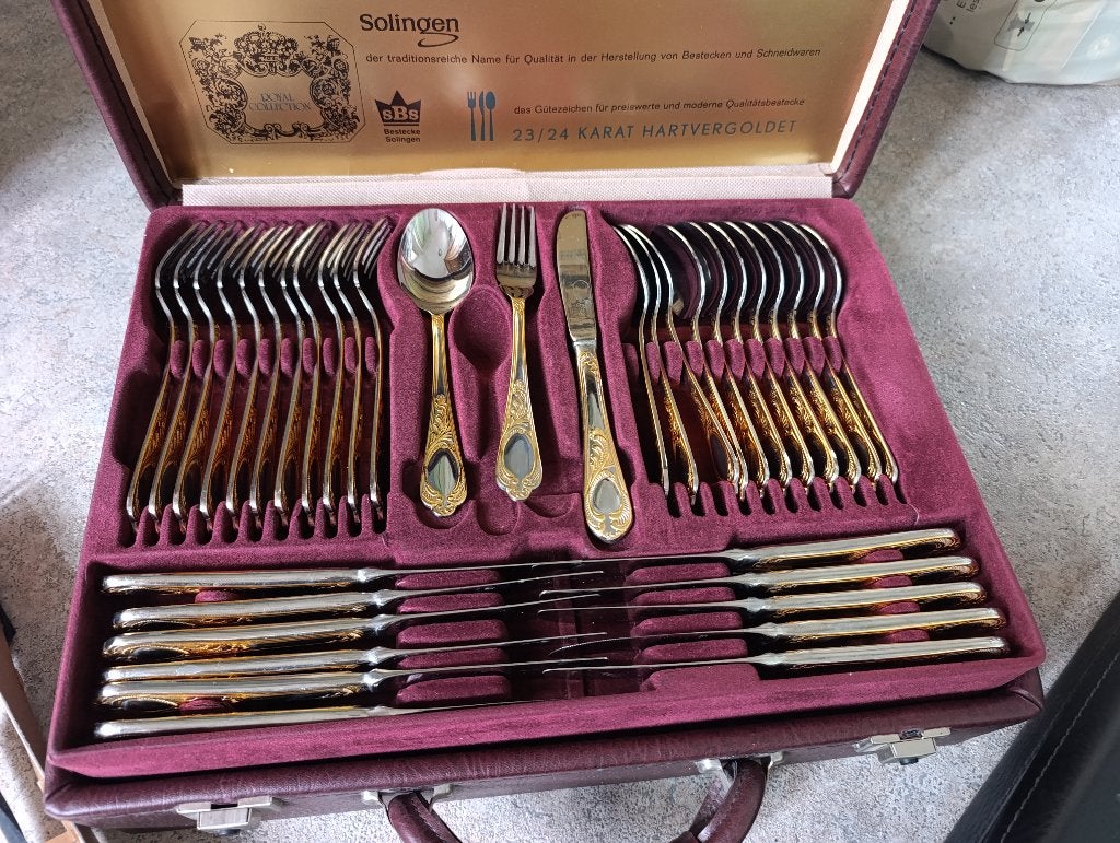 Couverts service complet( ménagère), Maison & Meubles, Cuisine | Couverts, Enlèvement, Comme neuf, Set de couverts
