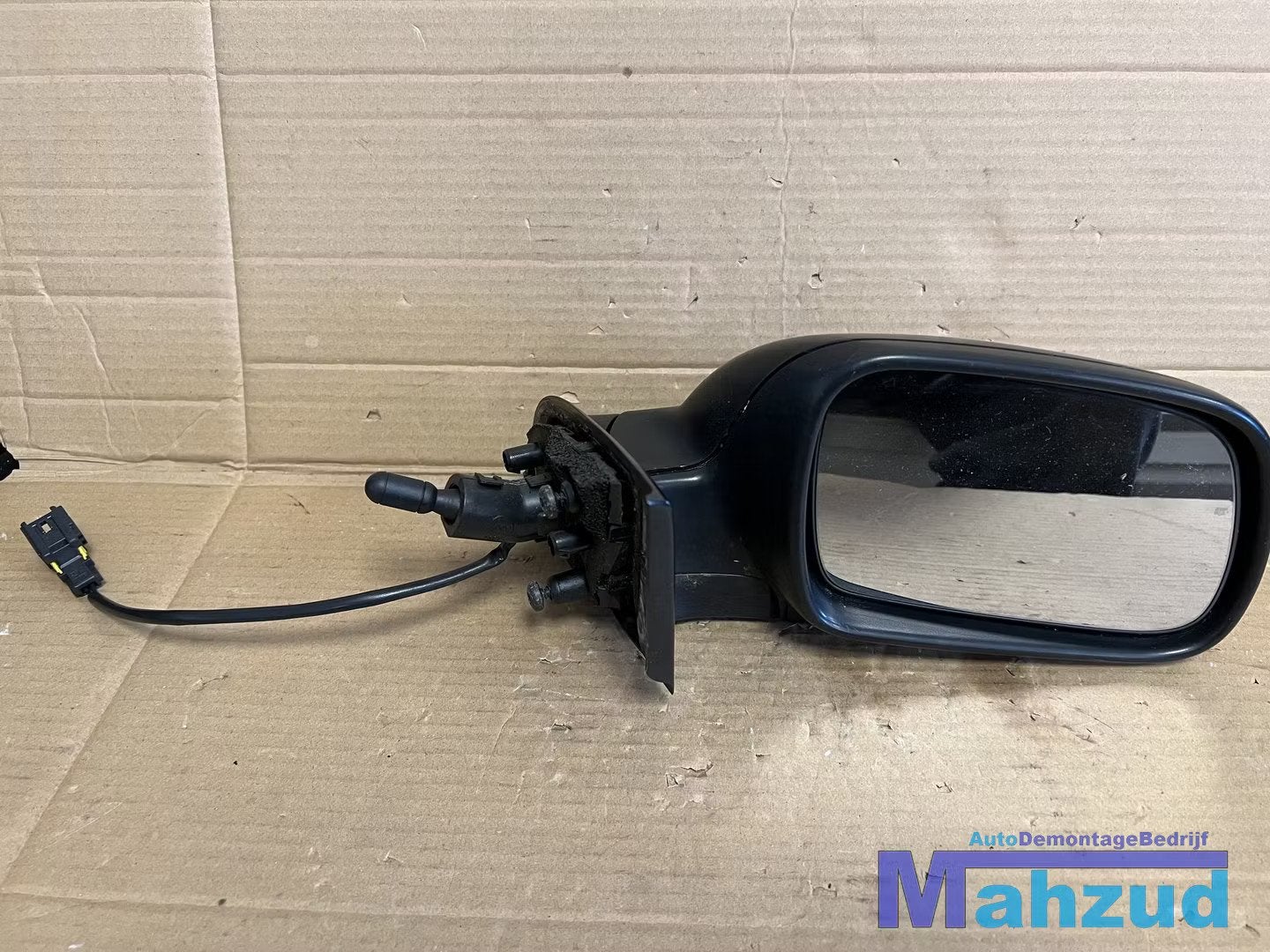 PEUGEOT 307 HATCHBACK Rechts buiten spiegel 2000-2009, Auto-onderdelen, Taurusavenue 1
2132 LS  Hoofddorp, NL, Gebruikt, Contact.group@renault.com