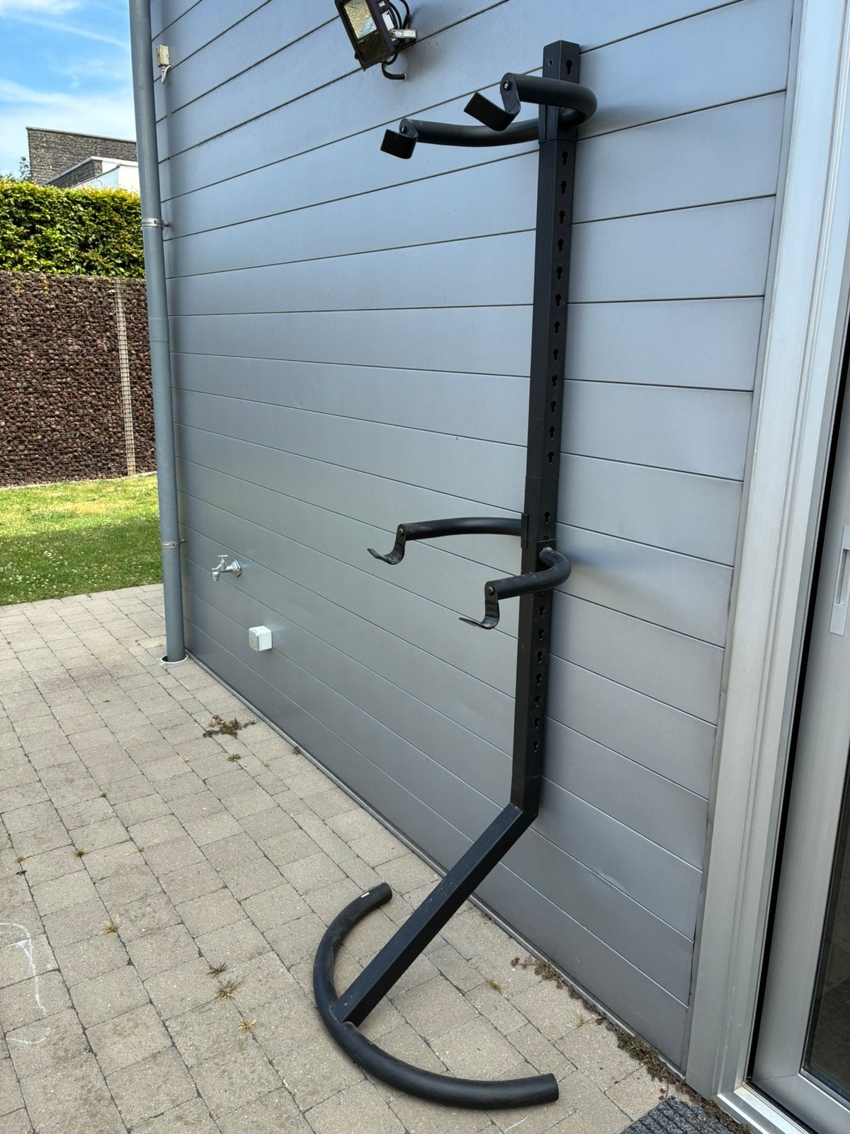 Fietsrek voor 2 fietsen om aande muur vast te maken, Ophalen, Zo goed als nieuw