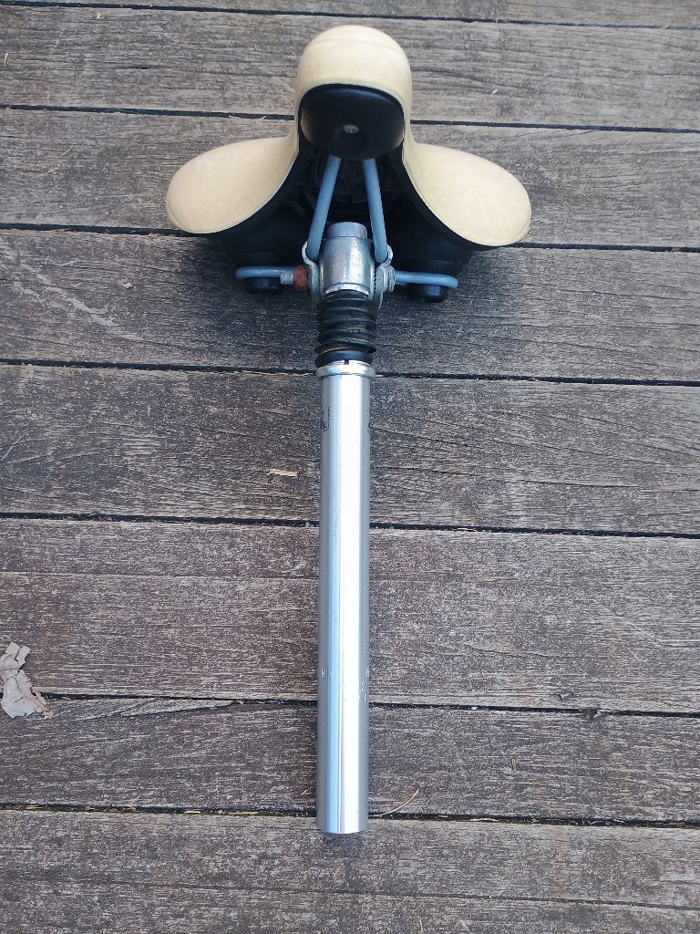 fietszadel met geveerde zadelpen, Fietsen en Brommers, Post Moderne, Gebruikt, Ophalen of Verzenden, Stadsfiets