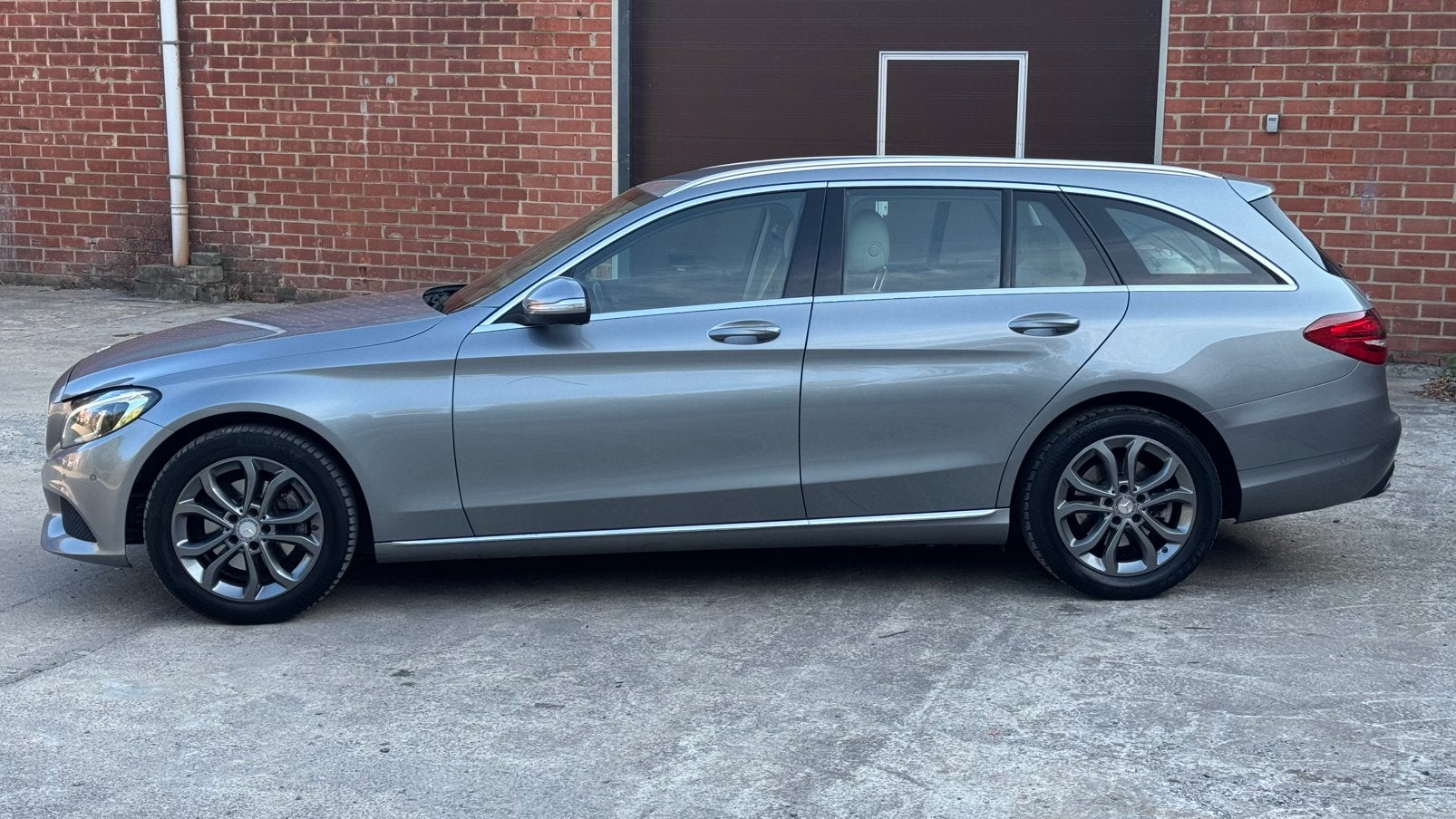 Mercedes C220d 2.2CDI AvantGarde EURO-6B Full Option, Autos, Mercedes-Benz, Achat, Euro 6, Entreprise, 5 portes