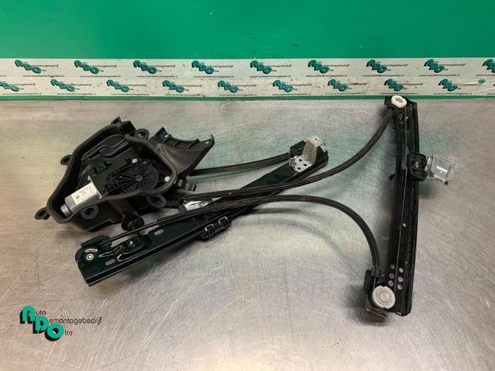 Mécanique vitre 4portes avant gauche d'un Seat Ibiza (Ibiza, -, 3 mois de garantie, Utilisé, -
