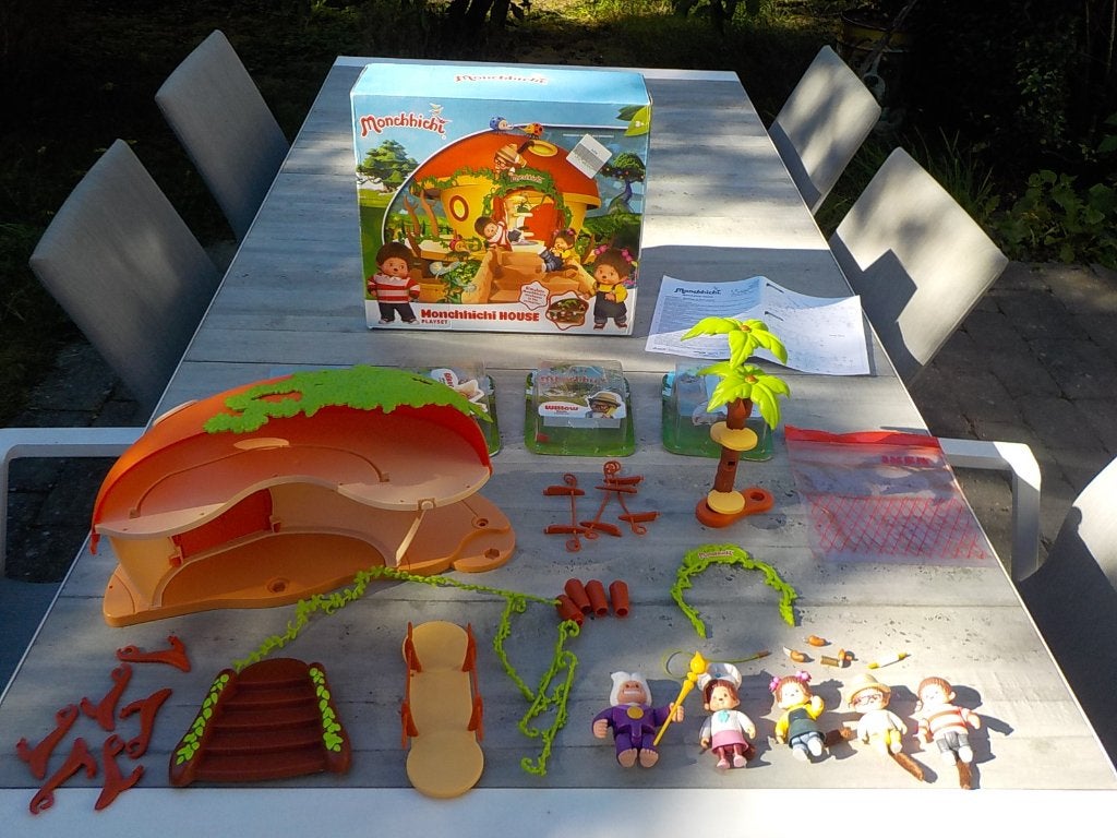 Monchhichi House Playset speelhuis met extra poppetjes, Kinderen en Baby's, Speelgoed | Poppenhuizen, Ophalen of Verzenden, Zo goed als nieuw