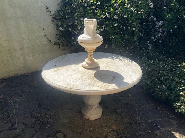 Tuintafel in Carrara marmer, Tuin en Terras, Tuintafels, Ophalen, Gebruikt, Rond, Overige materialen