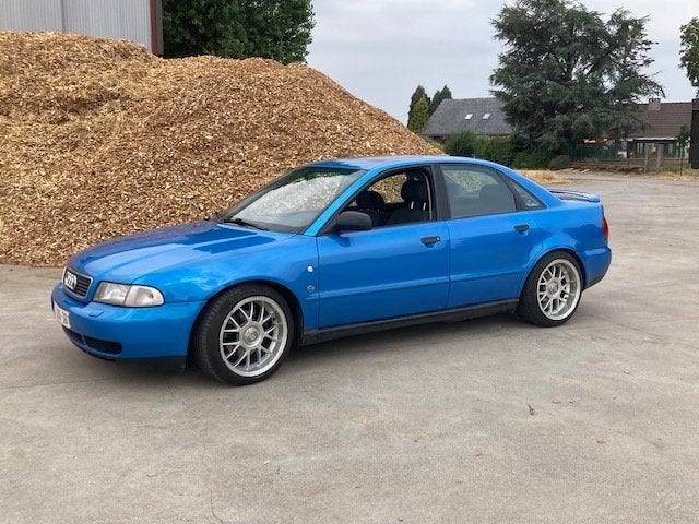 AUDI A4 TURBO ANCETRE, Autos, Achat, Bleu, Particulier, Audi