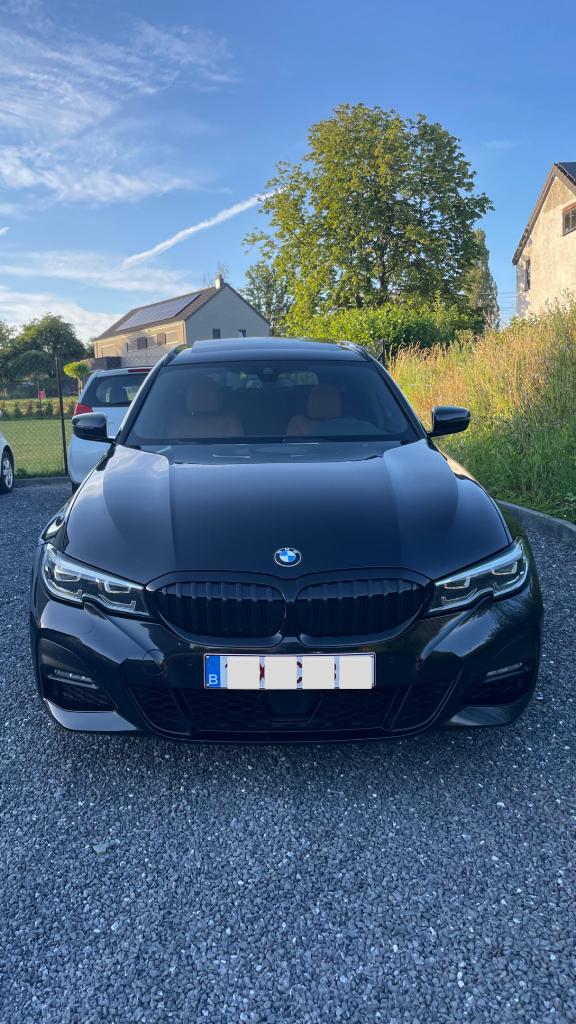 BMW 320 full pack m, Auto's, BMW, Automaat, Achterwielaandrijving, Euro 6, Zwart