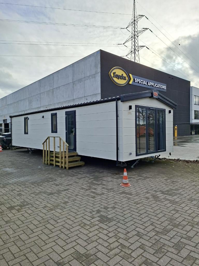 Lark Jersey 12x4 m, Caravans en Kamperen, Tot en met 4