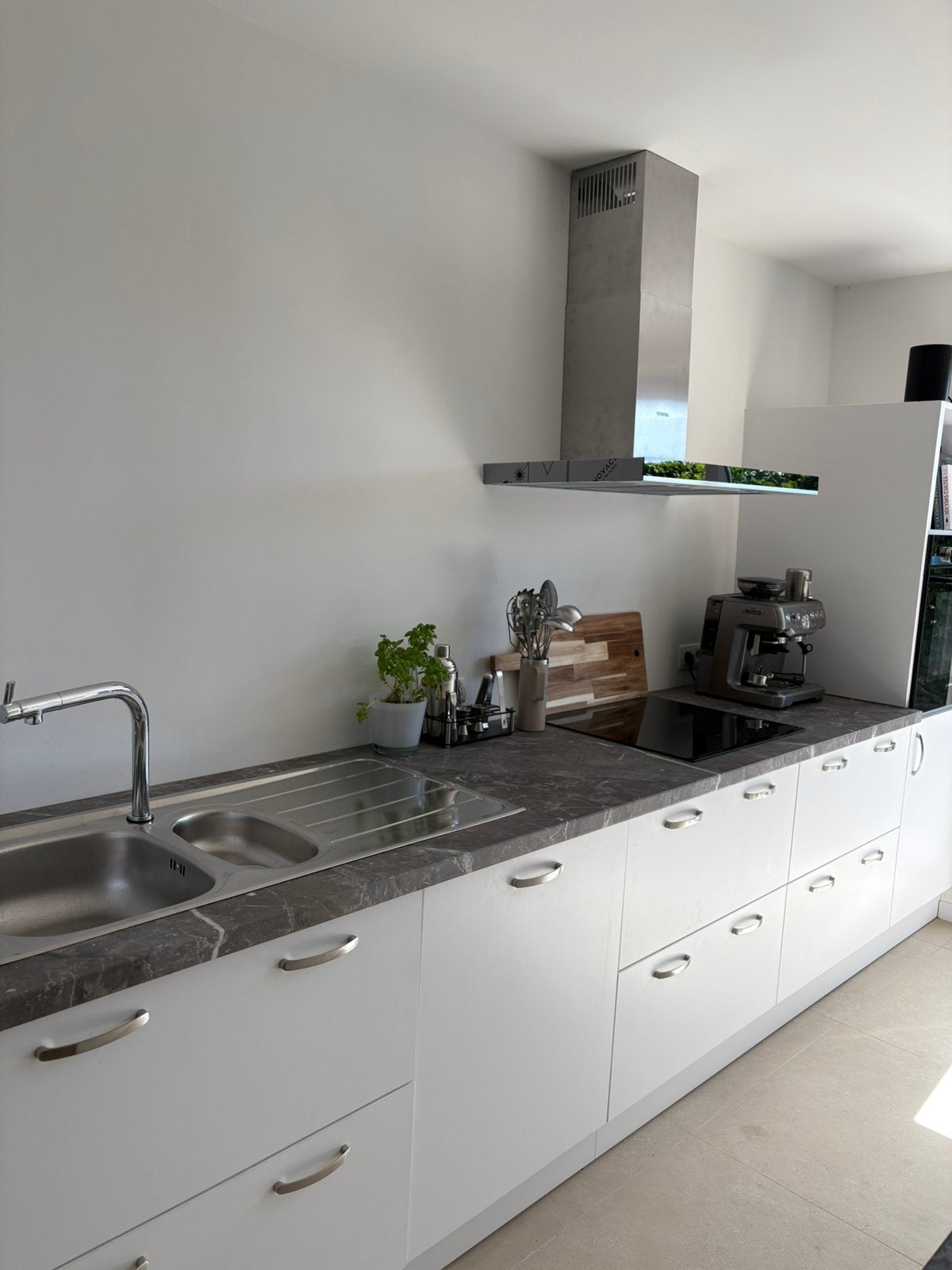 Cuisine neuve équipée complète blanche, éléctro Siemens, Maison & Meubles, Cuisine | Cuisines complètes, Neuf, Synthétique, Enlèvement