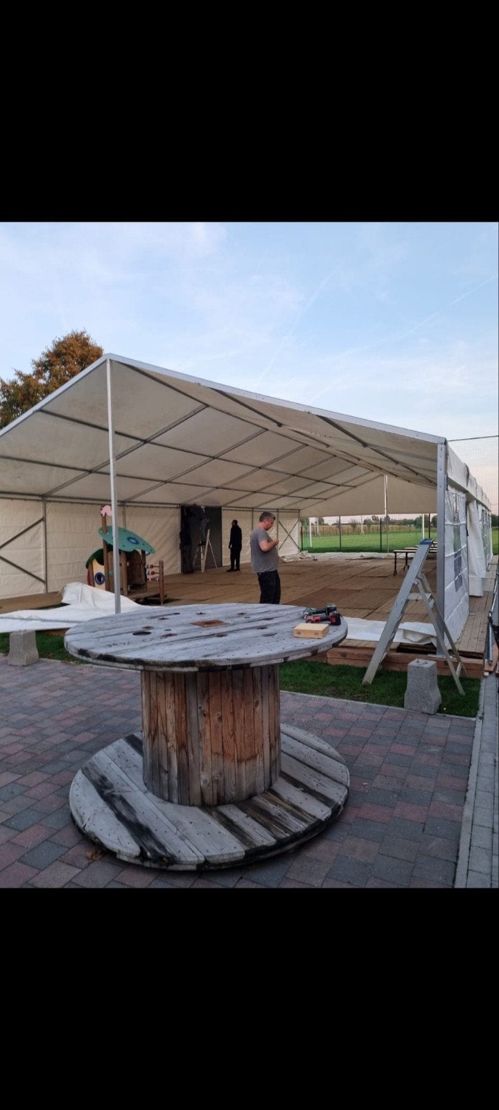 Kadertent te koop, Ophalen