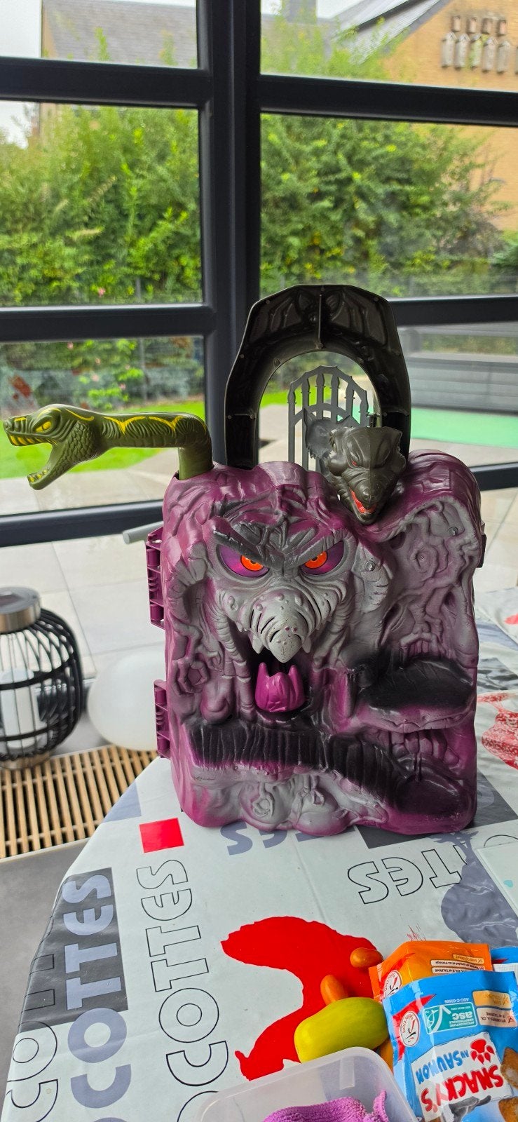 Snake Mountain He-Man Meesters van het Universum, Ophalen