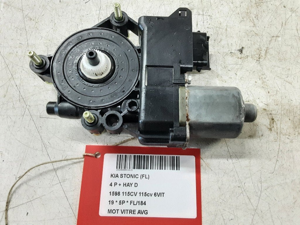 MOTEUR LEVE VITRE ELECTRIQUE AVANT GAUCHE Kia Stonic (YB), Kia, Gauche, Mevr. I. Hauben, Utilisé