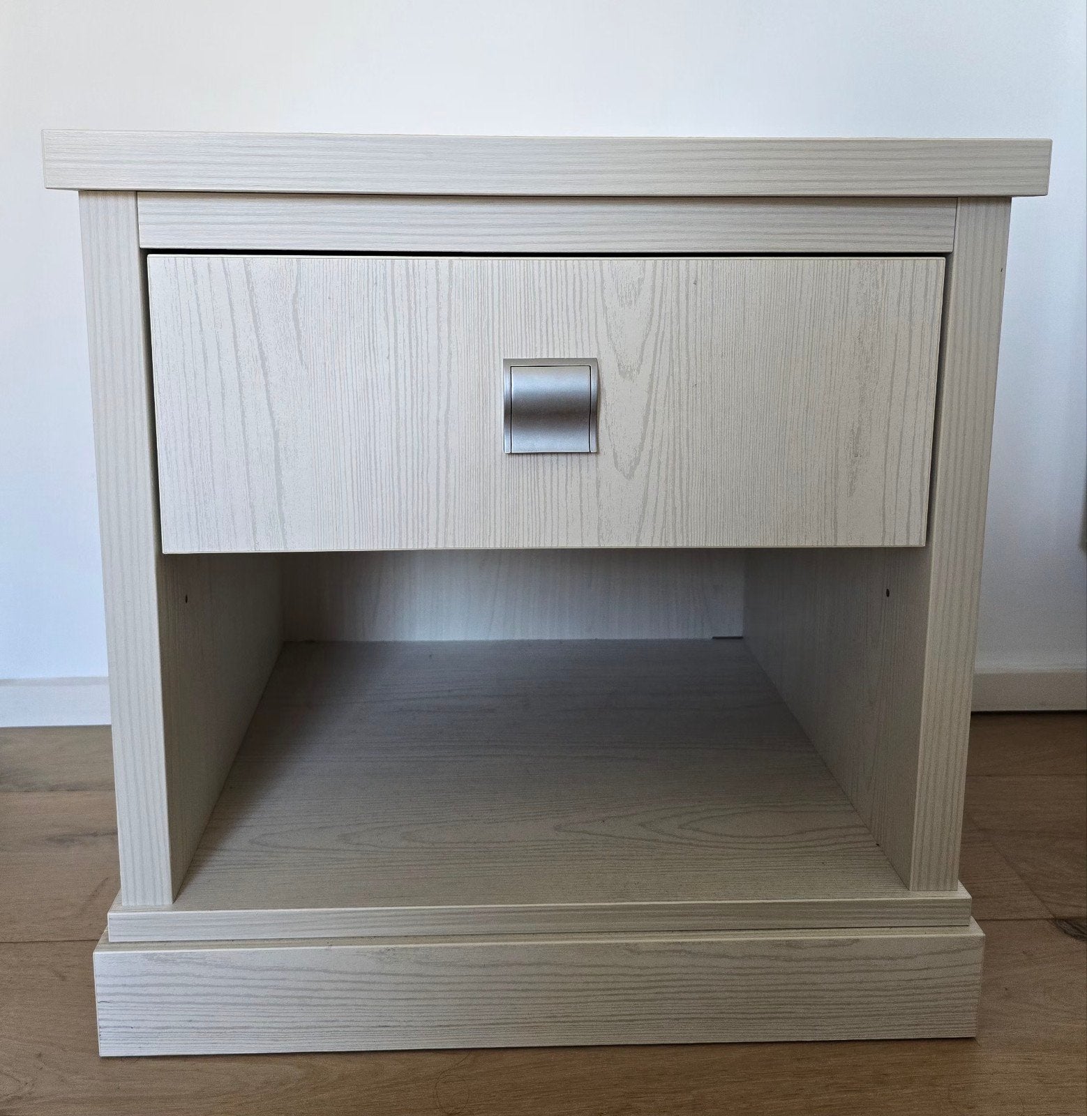 Table de chevet/meuble appoint, Maison & Meubles, Enlèvement