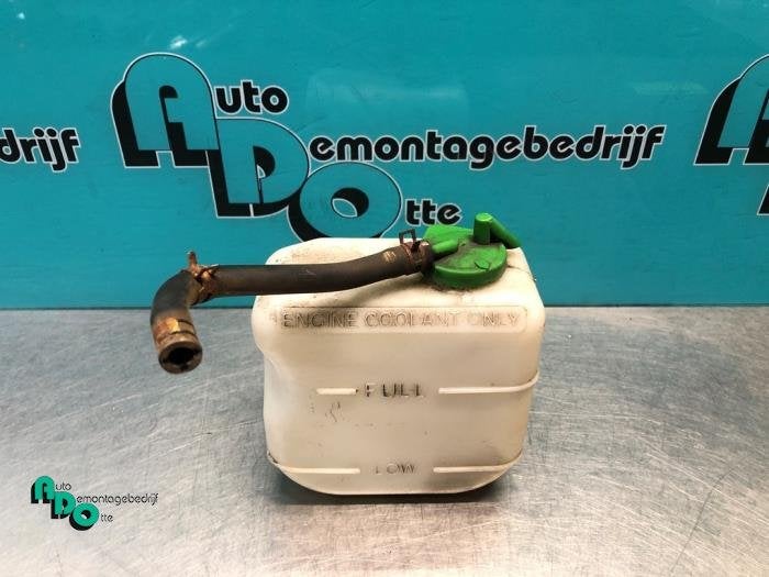 Réservoir d'expansion d'un Nissan Pixo (Pixo 09-), -, 3 mois de garantie, Utilisé, -