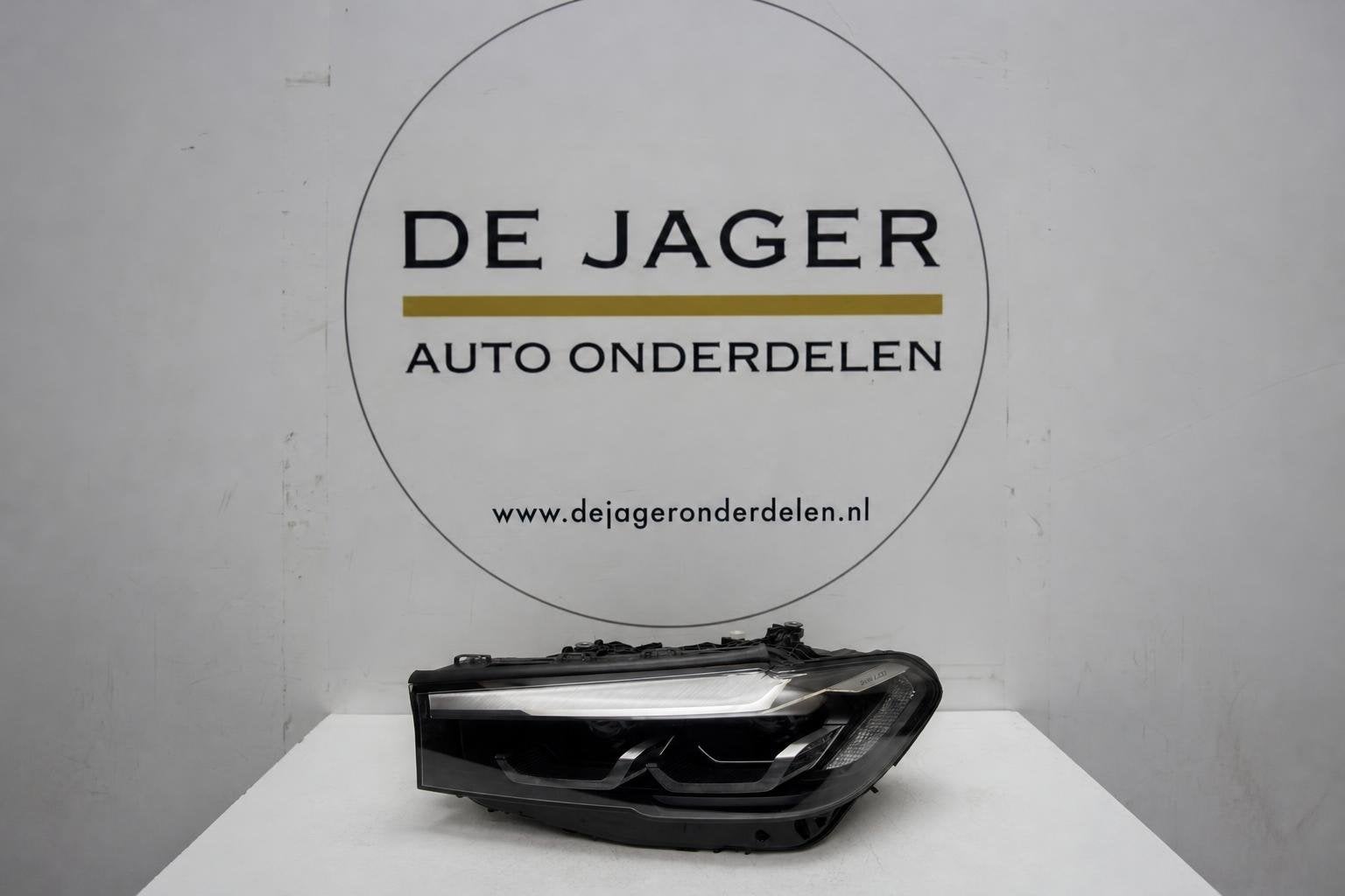 BMW 5 G30/G31 FL Full LED koplamp links 5A388C303, Petuelring 130
80788  Munich, DE, Gebruikt, Info@bmw.de, BMW