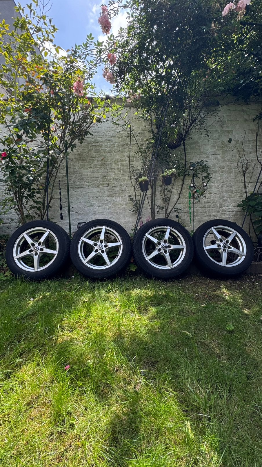 4 jantes Mercedes 17 pouces + pneus 225/55 R17, Pneus hiver, Enlèvement, Pneu(s), 17 pouces