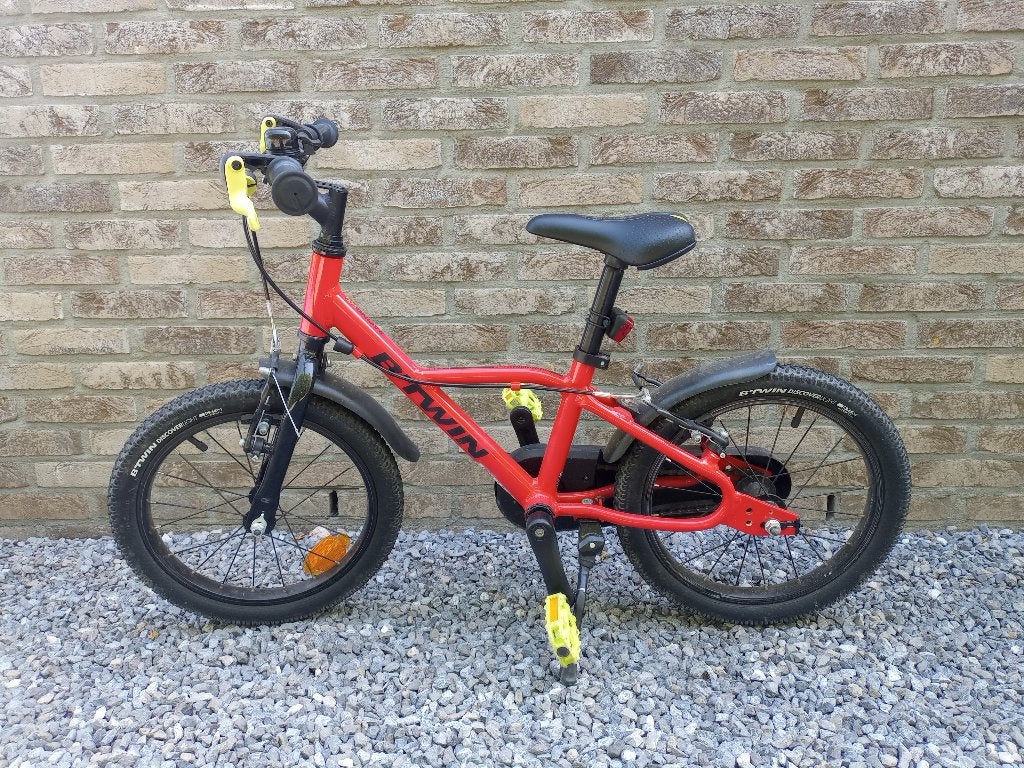 Rode kinderfiets 16 inch, Ophalen, 16 tot 20 inch, Velgrem, Zo goed als nieuw