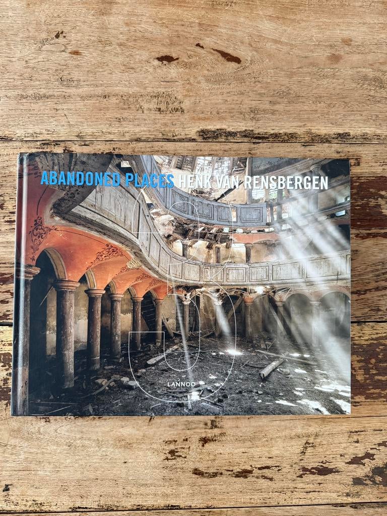 Henk Van Rensbergen - Abandoned Places 3, Ophalen of Verzenden, Zo goed als nieuw, Architecten