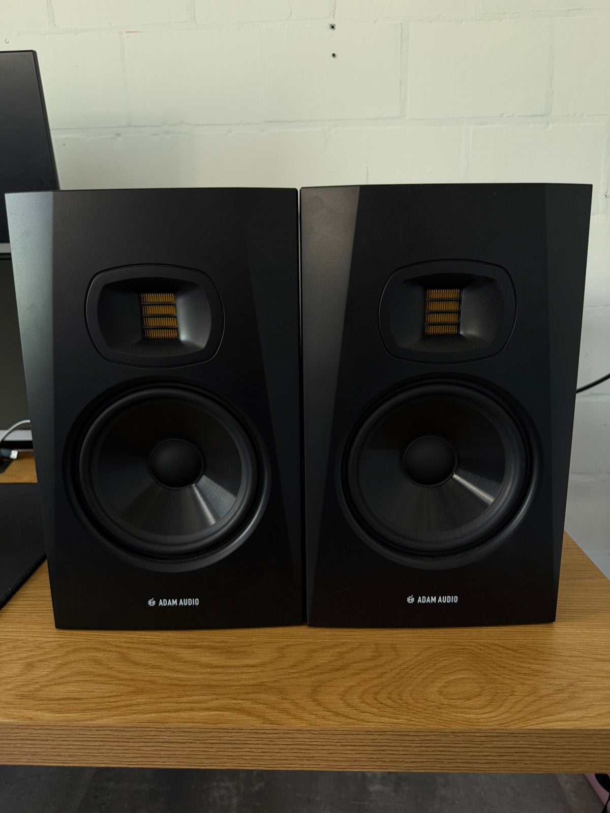 Adam T7V (duo pack), Enlèvement, Comme neuf, Moniteur de studio, Autres marques