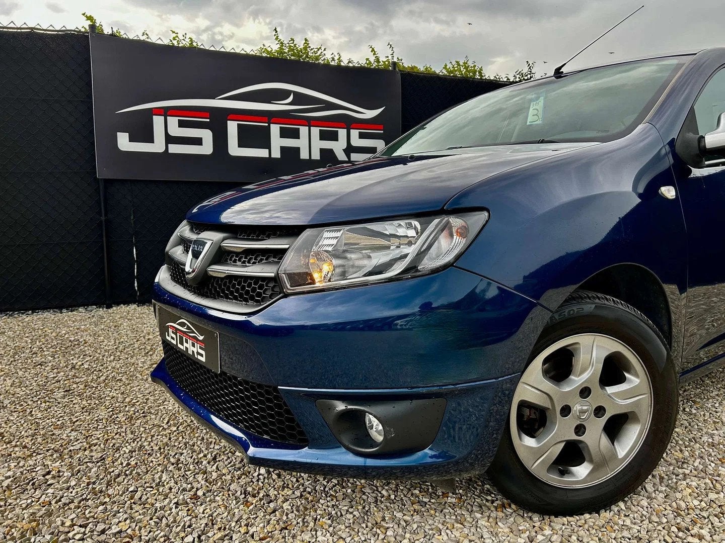 Dacia Logan 1.2i*1er PROP*GPS*AIRCO*ATTACHE REMORQUE*, Entreprise, Boîte manuelle, Logan, 5 places