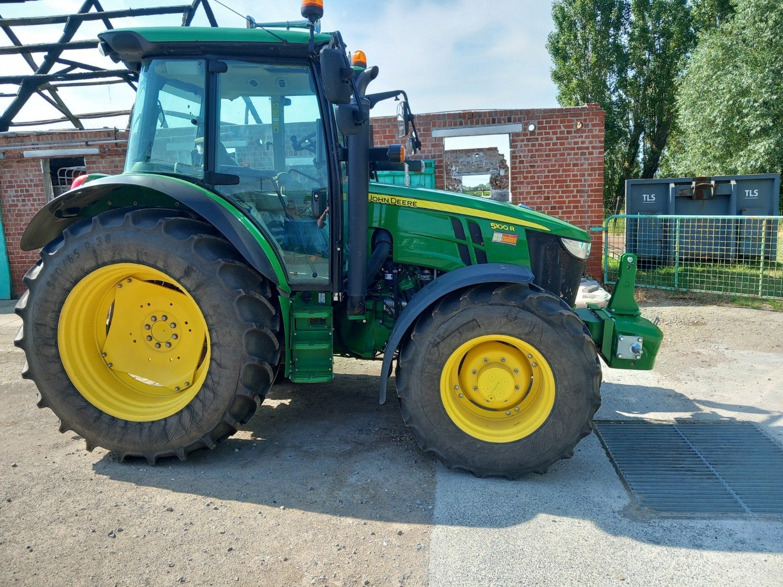 john deere 5100r, Articles professionnels, Agriculture | Tracteurs, Enlèvement ou Envoi, John Deere
