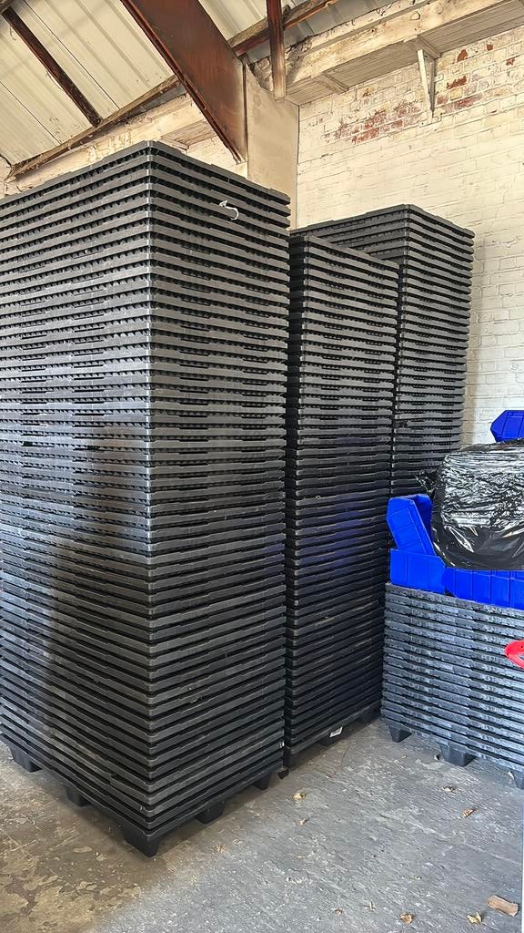 Plastiek paletten, Ophalen, Zo goed als nieuw