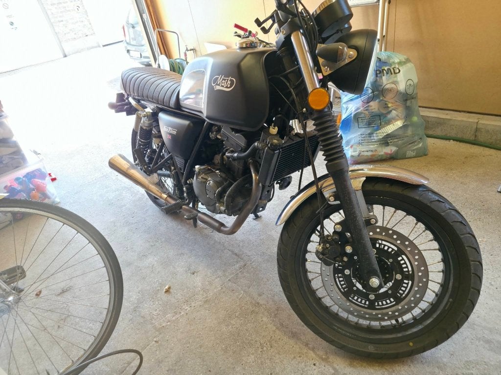 Mash Black Seven 125 – zwart – slechts 1047 km, Motos, Occasion, Permis Moto A1 minimum, Particulier, 1 cylindre