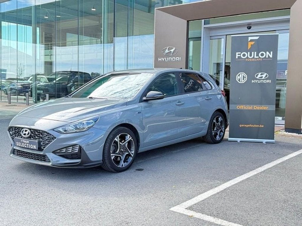 Hyundai i30 1.0T-GDi Twist N-Line + Winterwielen & Trekhaak, Zwart, 120 pk, Parkeersensor, Zilver of Grijs
