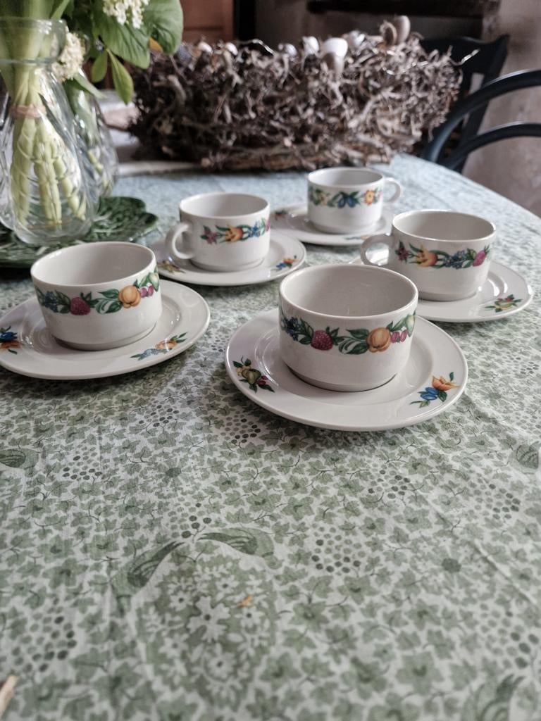 5 kopjes en 5 schotels Villeroy en Boch, Antiek en Kunst, Antiek | Servies compleet, Ophalen of Verzenden