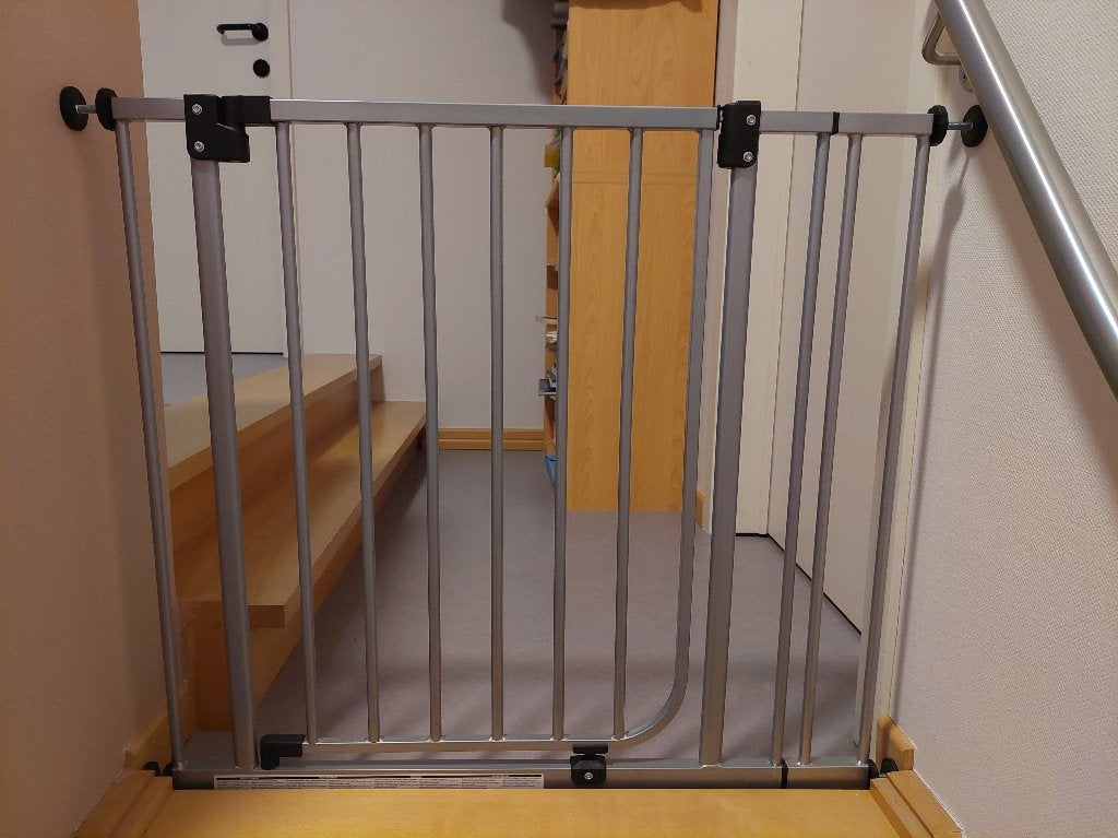 Traphekje - aanpasbaar 72cm tot 92 cm opening, Ophalen, Zo goed als nieuw, Klemhekje, Metaal of IJzer
