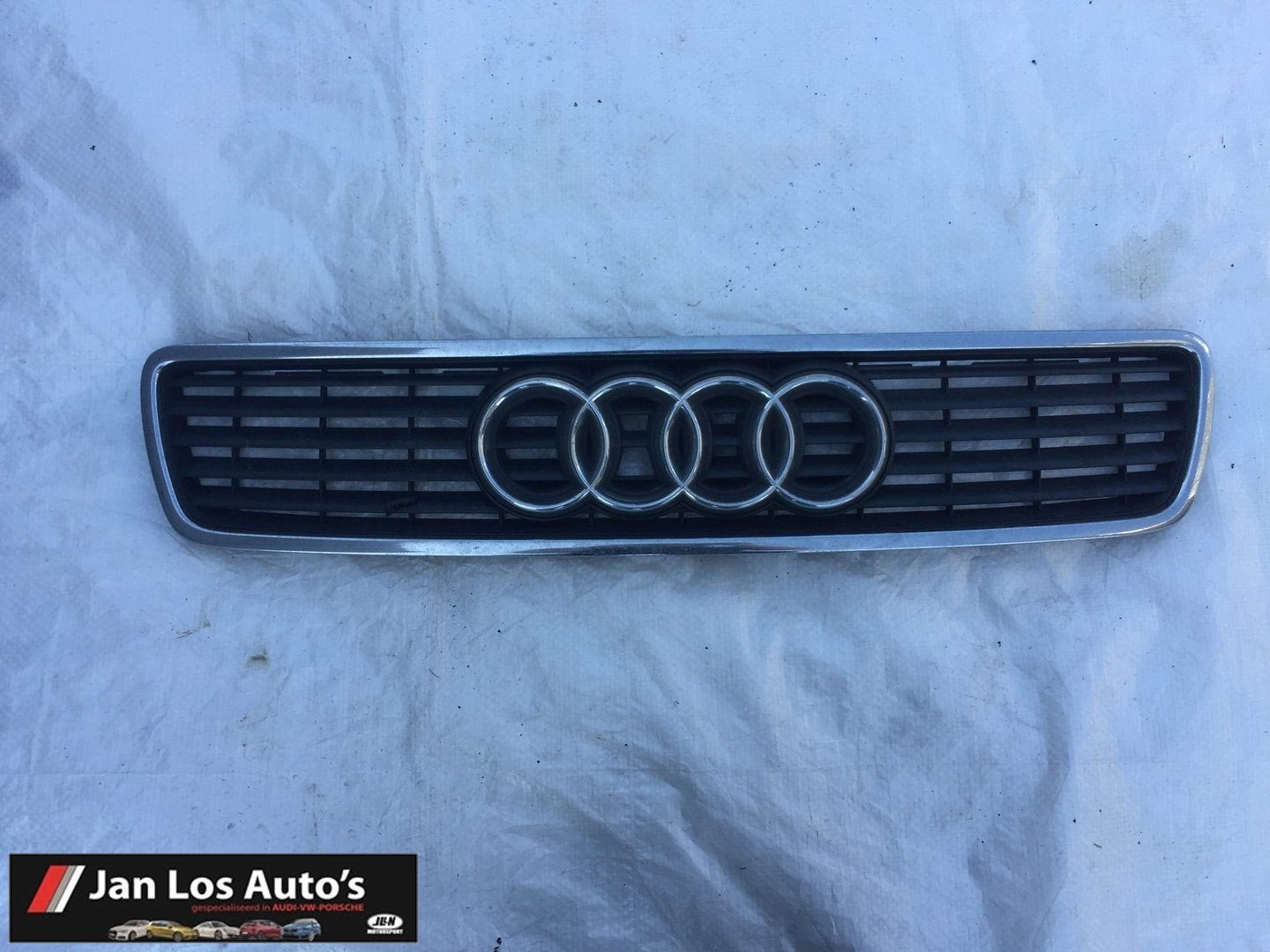 Grille voor zwart Audi A4 B5 ('95-'01) 8D0853651J, -, Audi, Utilisé, -