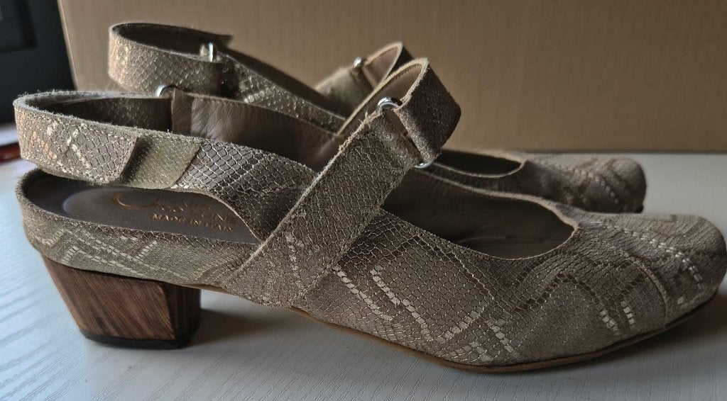 Clair de Lune Italiaanse Mary Jane Pumps – 39 – Goud/Beige, Pumps, Beige, Ophalen of Verzenden, Gedragen