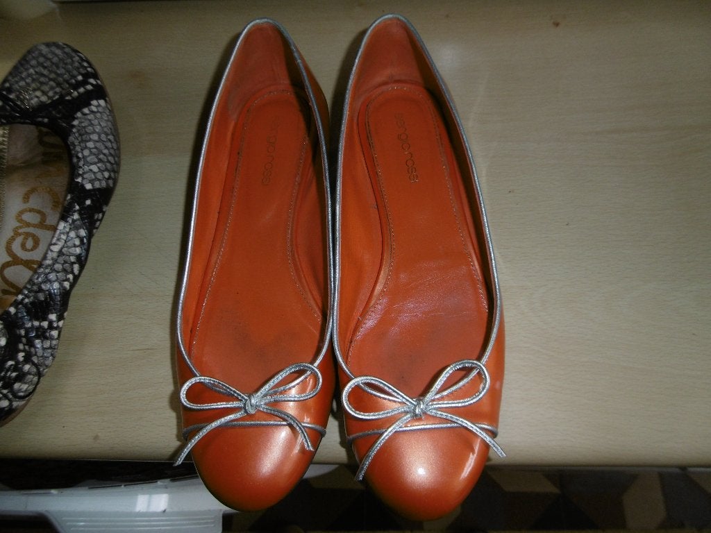 schoenen dames lake',"sergio rossi 38 1/2 oranje, Kleding | Dames, Schoenen met lage hakken, Oranje, Ophalen of Verzenden, Giorgio rossi