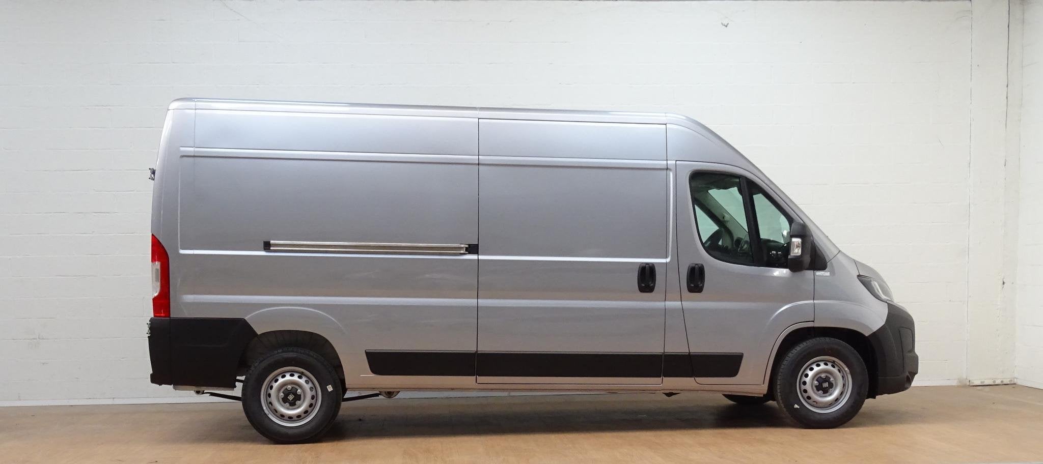 Fiat Ducato 2.2 BlueHDI 180 Maxi L3-H2 35 AT8, 4 deurs, Stof, 3000 kg, Bedrijf
