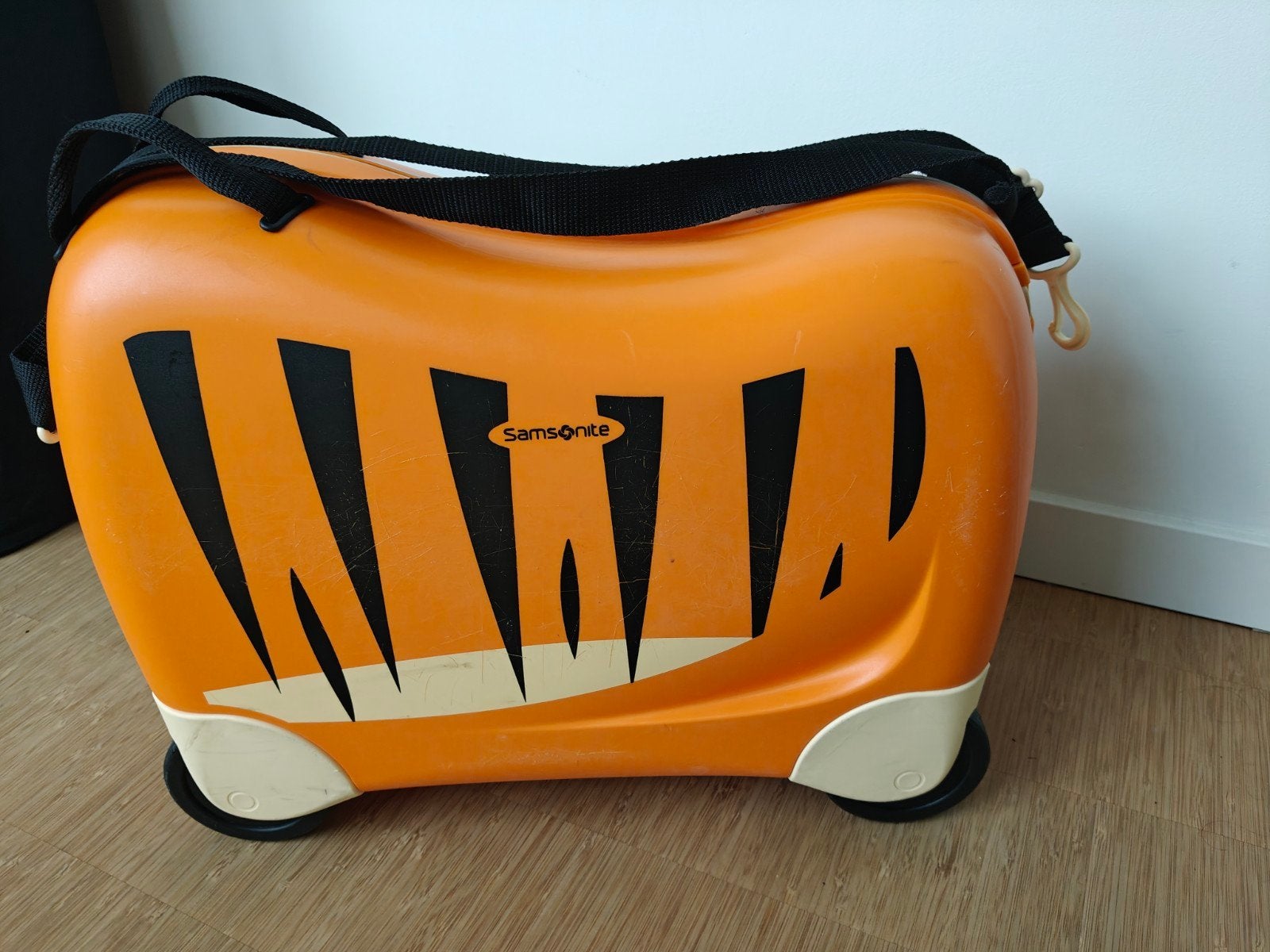 Samsonite Dreamrider Tiger Toby, Ophalen