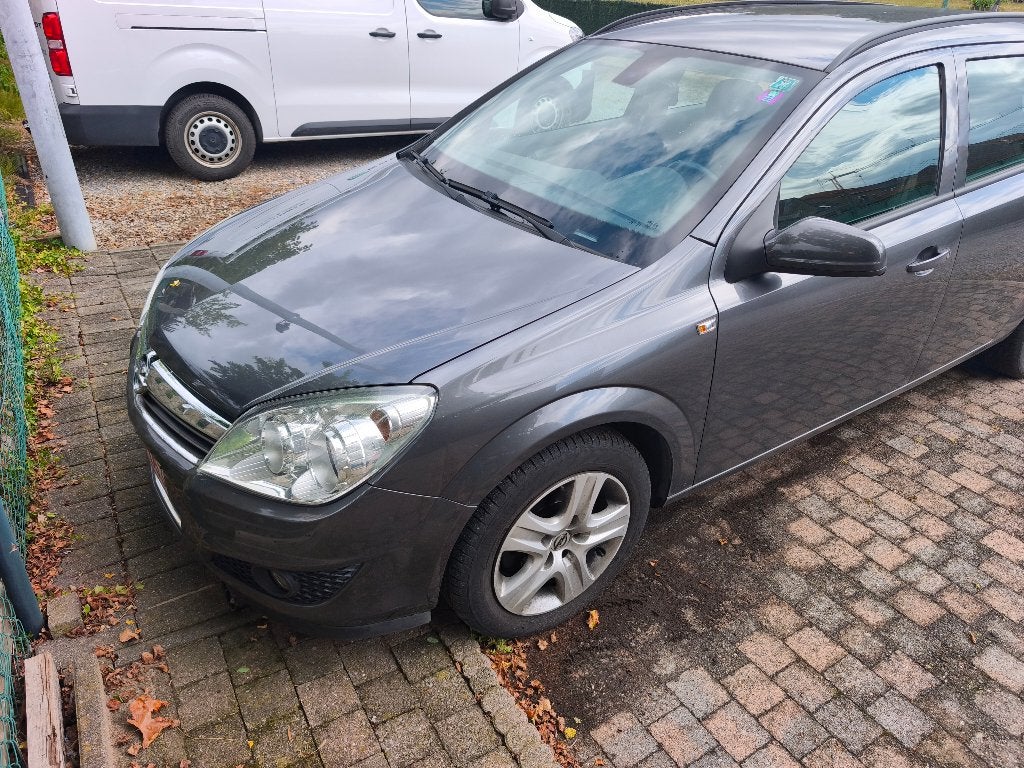 Wagen Opel Astra station, Autos, Opel, Argent ou Gris, Achat, Boîte manuelle, Capteur de lumière