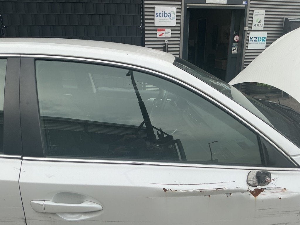 PORTIERRUIT RECHTS VOOR Lexus CT 200h (|6810176010|), Lexus-infoservice@lexus.de, Gebruikt, Lexus, Toyota-Allee 2
50858  Köln, DE