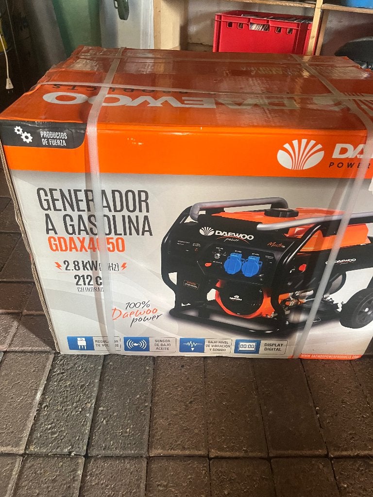 Stroomgroep, Doe-het-zelf en Bouw, Aggregaten, Ophalen, Nieuw, Benzine, Geluidgedempt