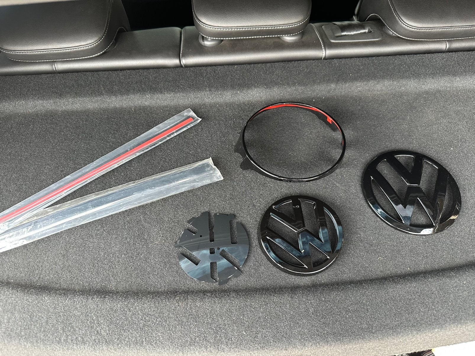 Emblèmes et logo de la Volkswagen Golf 7 R Line, noir, Autos : Pièces & Accessoires, Petit matériel, Enlèvement ou Envoi, Neuf