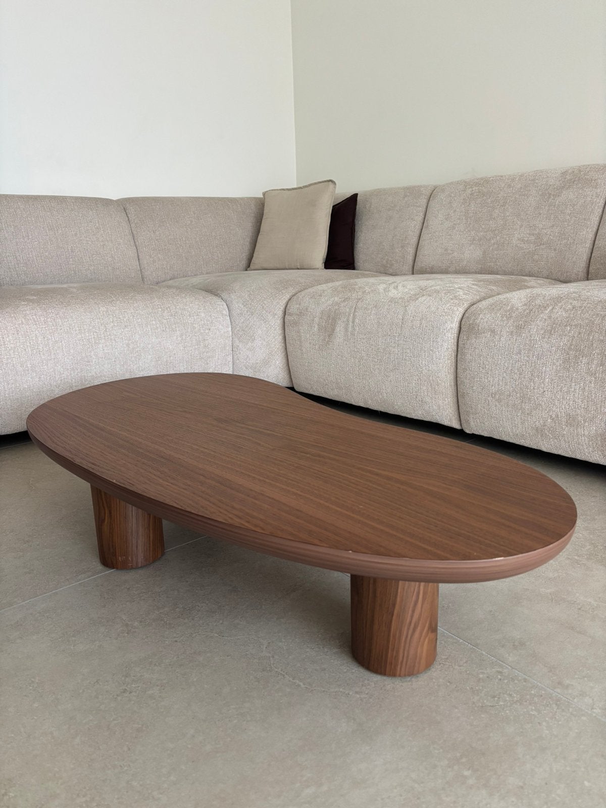 Amato walnoot salontafel – organische vorm 11356 cm, 100 à 150 cm, Comme neuf, Enlèvement, 50 à 100 cm