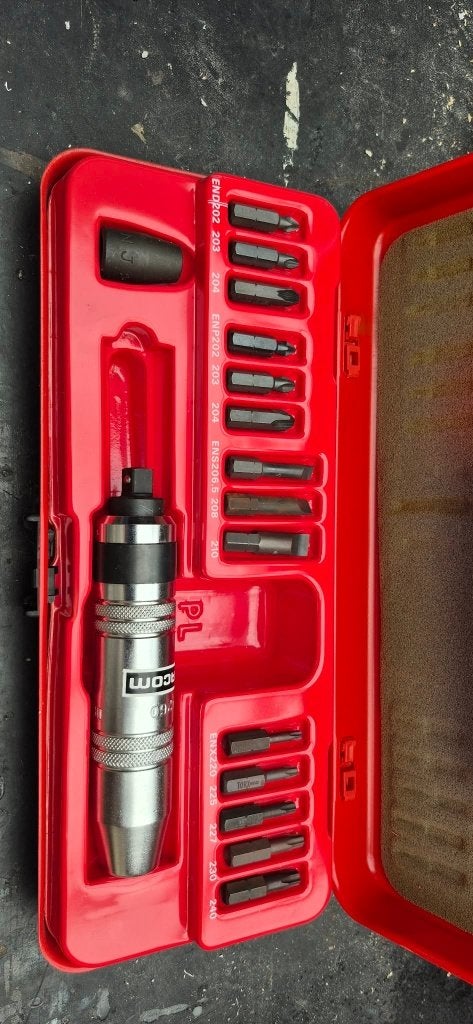 Facom 245  universal punch kit, Ophalen, Zo goed als nieuw