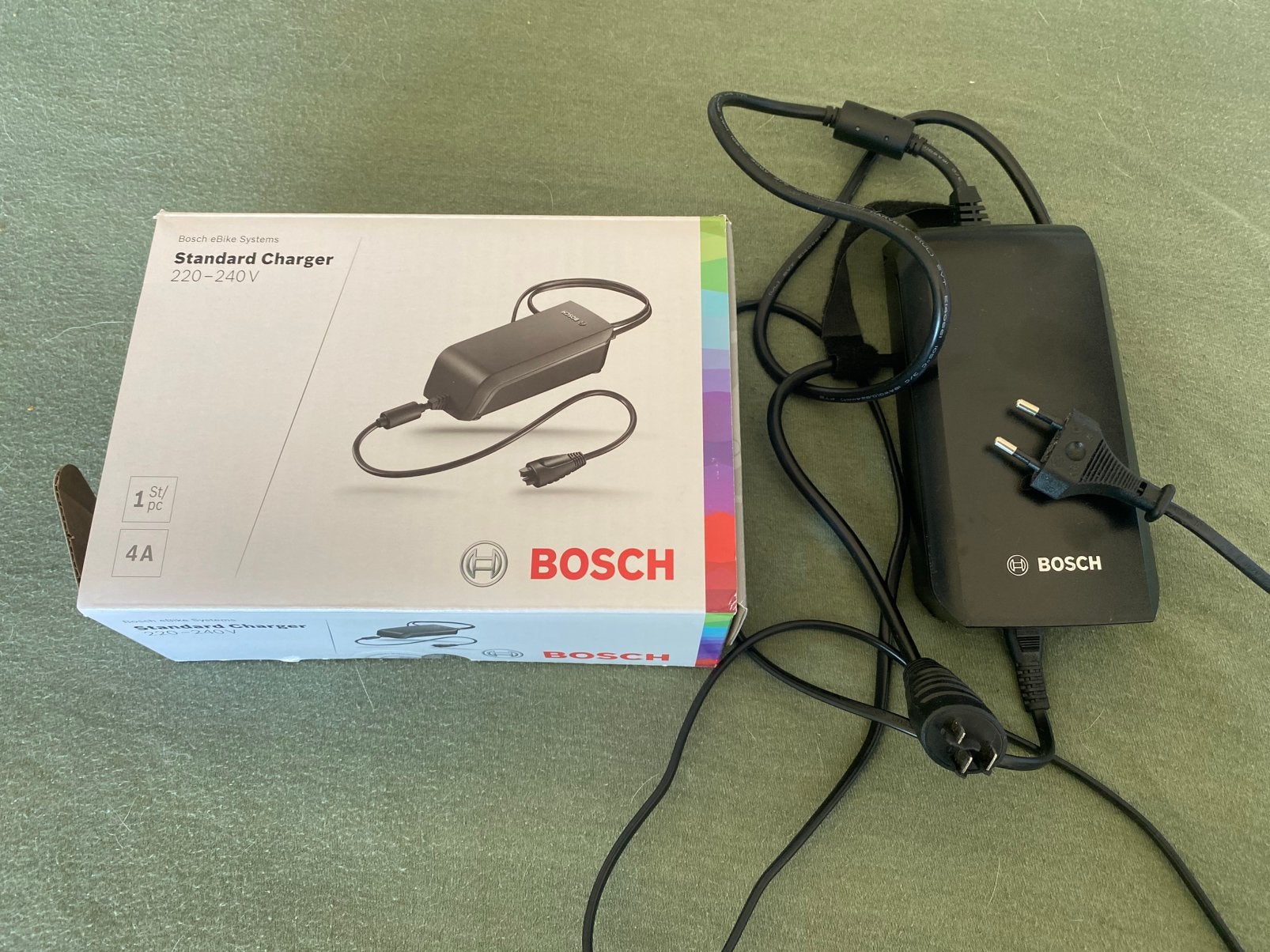 Chargeur Bosch pour batterie de vélo électrique Bosch., Vélos & Vélomoteurs, Comme neuf