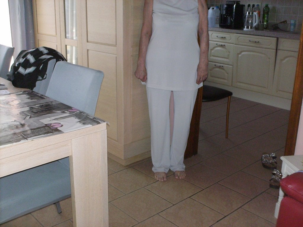 a vendre pantalon dame, Kleding | Dames, Nieuw, Ophalen of Verzenden, Appels, Grijs