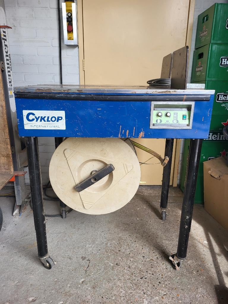 Cyklop bindmachine M-pac2 omsnoeringsmachine inpakmachine, Articles professionnels, Machines & Construction | Pièces, Enlèvement